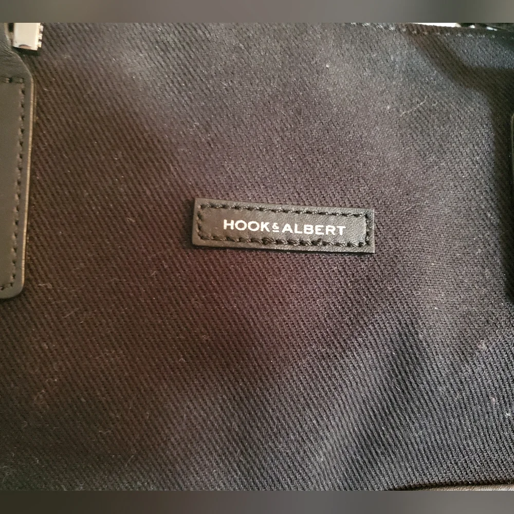 Hook & Albert Twill Garment Weekender Bag